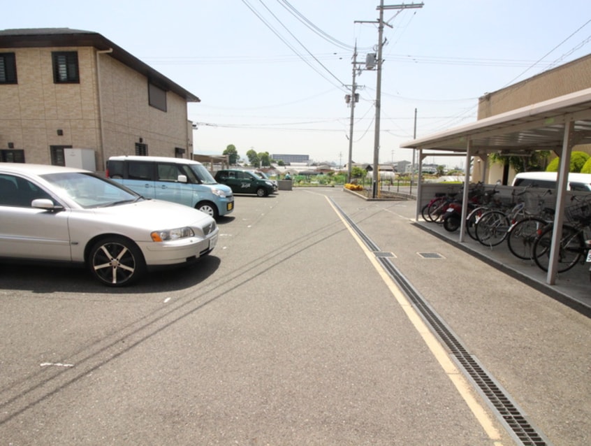 駐車場 セレブ華乃郷