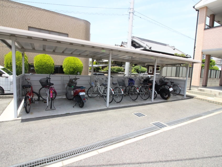 駐輪場 セレブ華乃郷