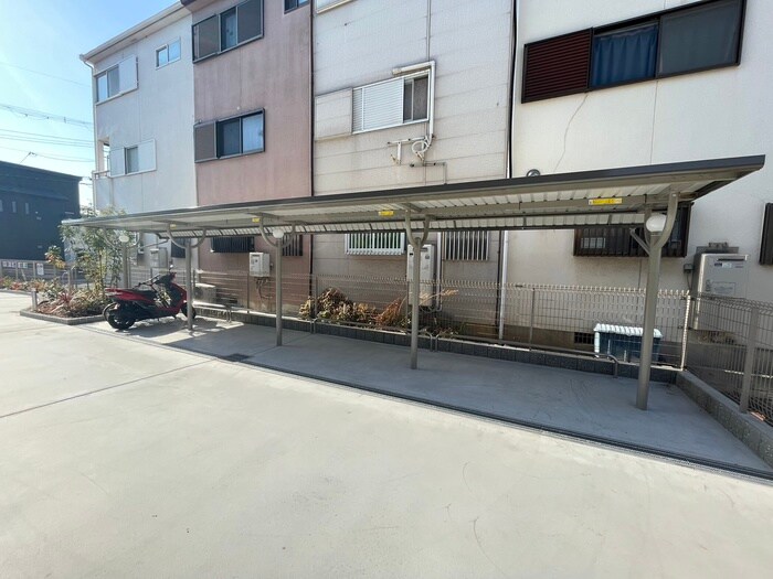 駐輪場 パルテール八尾