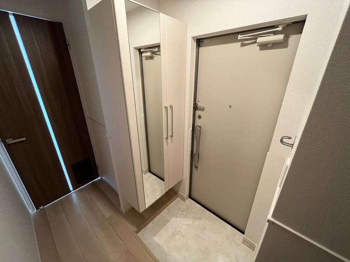 玄関 パルテール八尾