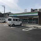 ファミリーマート(コンビニ)まで320m パルテール八尾
