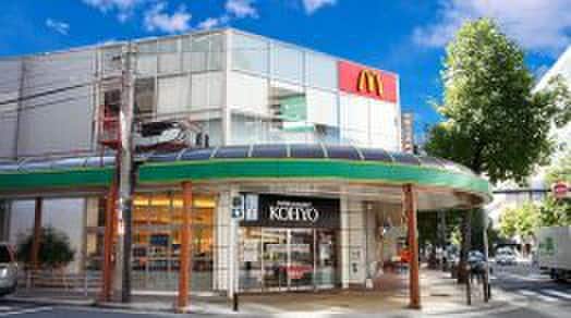 コーヨー(スーパー)まで530m ビエラコート内久宝寺