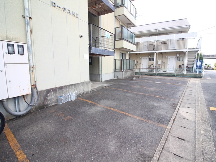 駐車場 ロータスＫ１