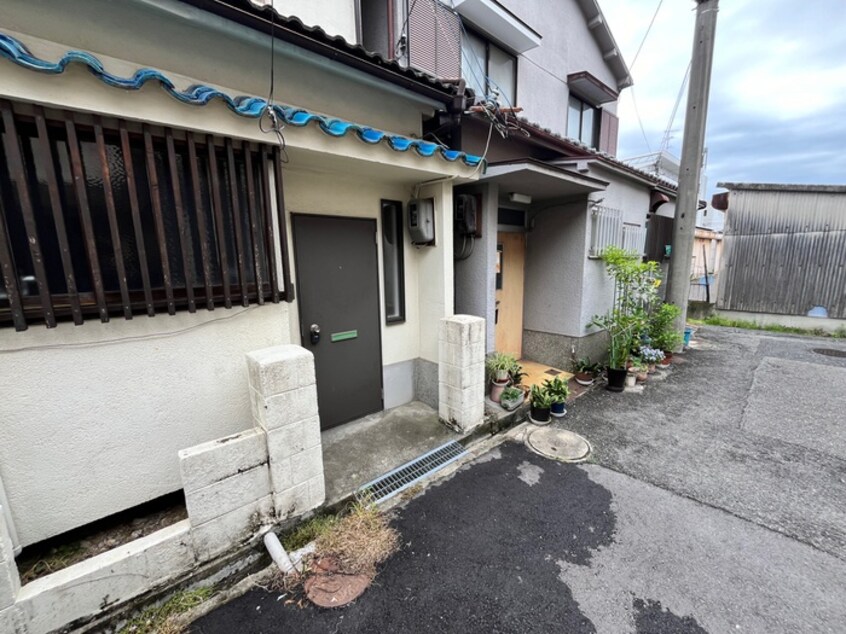 エントランス部分 神田借家北・南