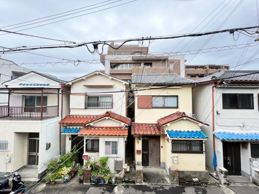 室内からの展望 神田借家北・南