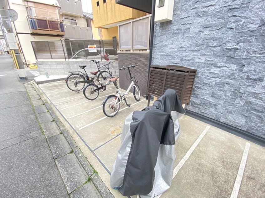 駐輪場 ブリエ丹波口