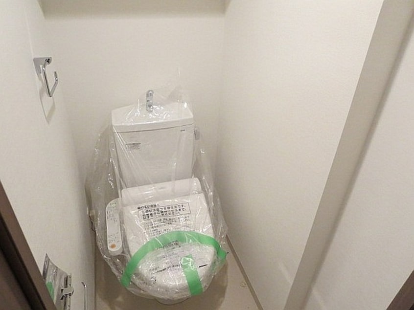 トイレ レジデンス南森町(1202)