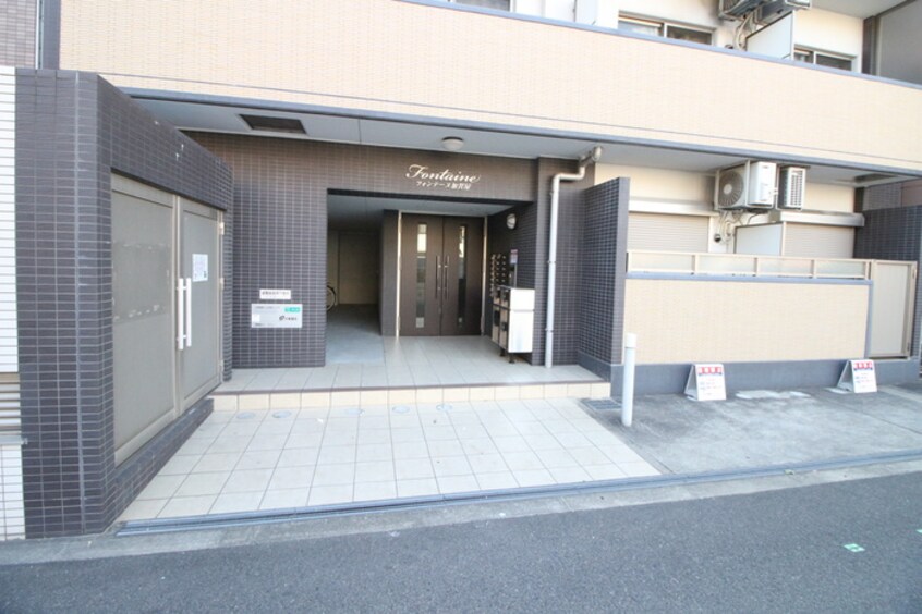 エントランス部分 フォンテーヌ加賀屋