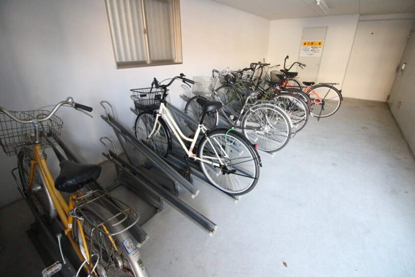 駐輪場 フォンテーヌ加賀屋