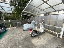 バイク置き場