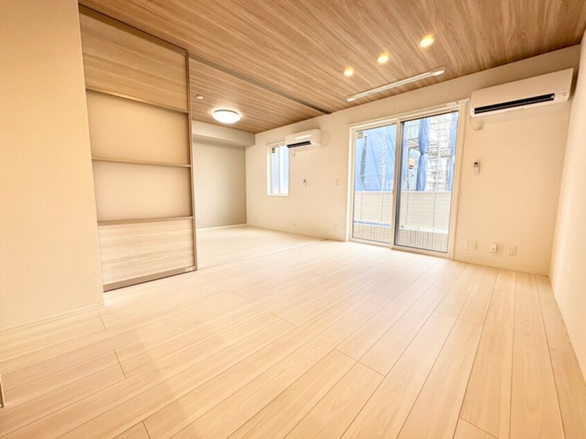 居室 メゾンソレイユ