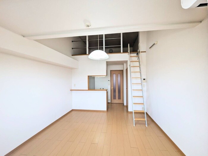 居室 カ－サグラシオッソ