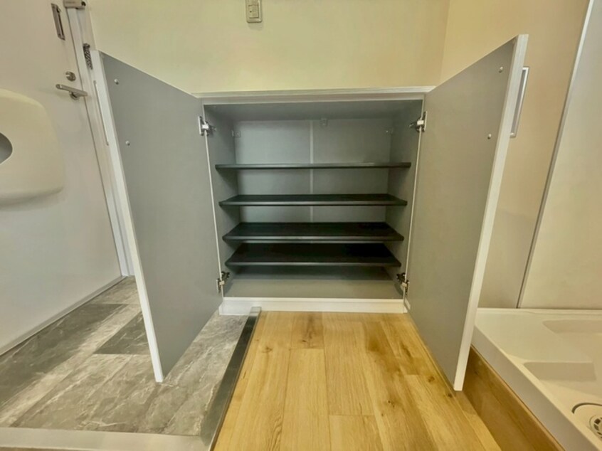 靴箱 メインステージ弓木町