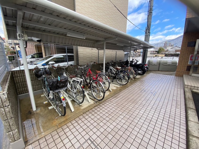 駐輪場 コーポ伊藤