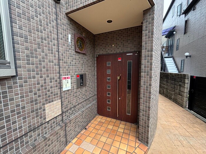 エントランス部分 メゾンアンシャンテ