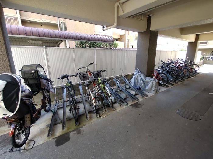 駐輪場 アカツキマンション