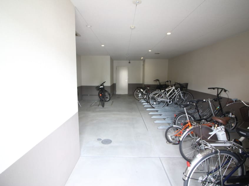 駐輪場 シェルズ高槻