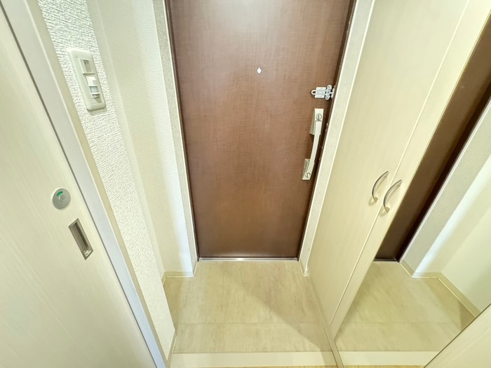 玄関 クローバーグランデ昭和町