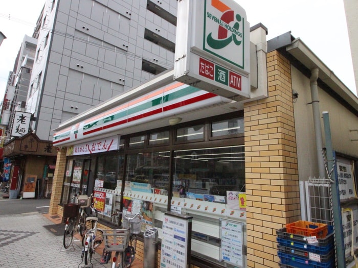 セブンイレブン(コンビニ)まで600m クローバーグランデ昭和町