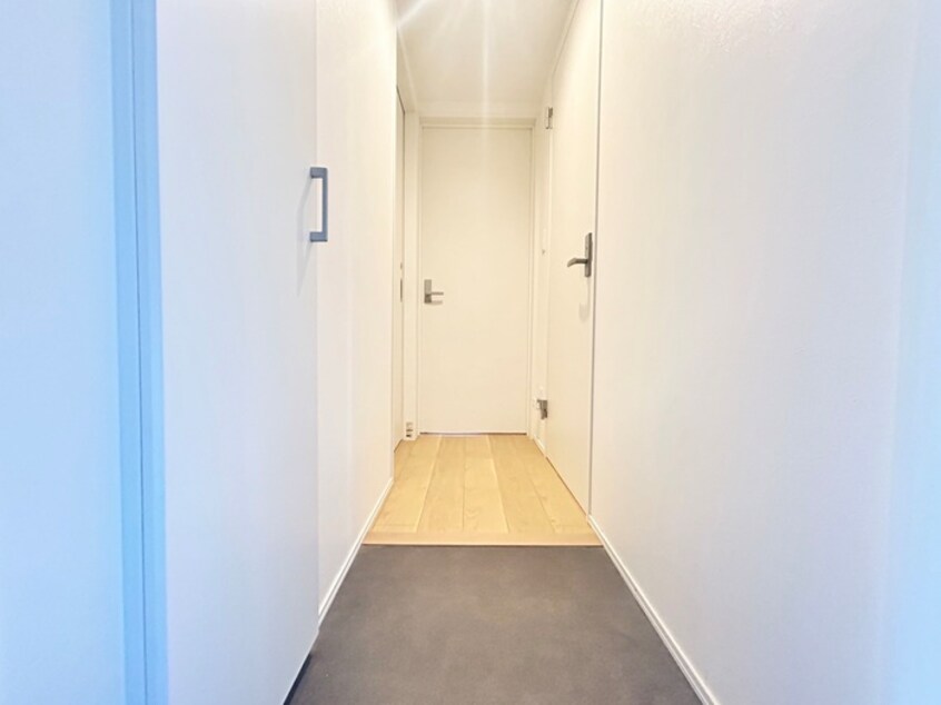 玄関 レオス四条西院