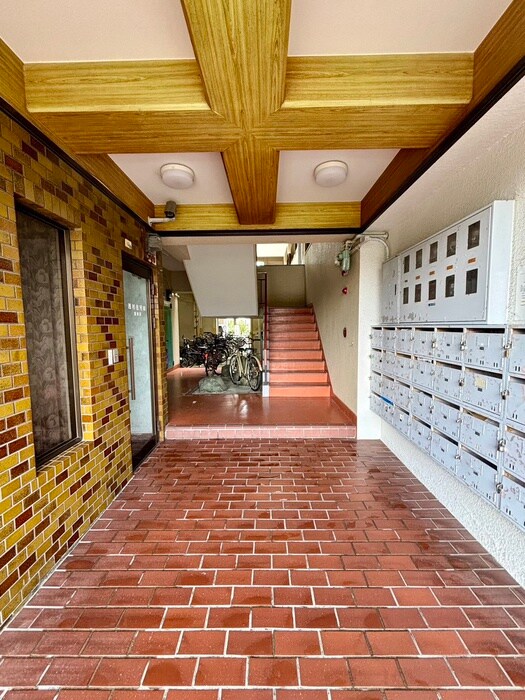 エントランス部分 シャトーニシムラ