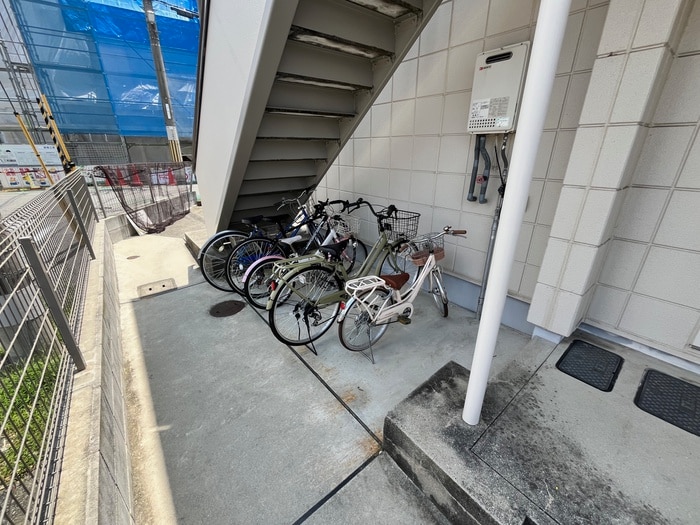 駐輪場 ドエル旭丘
