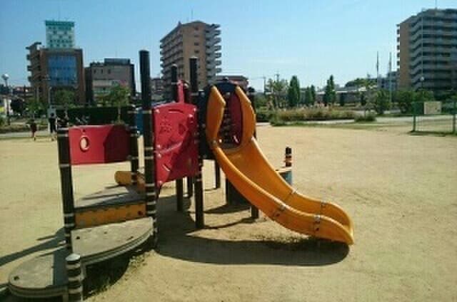 末広(公園)まで465m Luxe住道駅前