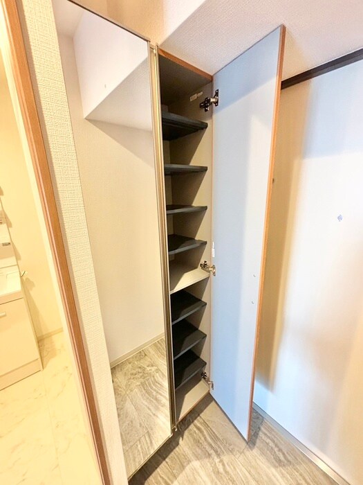 靴箱 FREEDOM　residence堺大小路