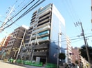 ﾌﾟﾚｻﾝｽ東三国駅前ｸﾞﾗﾝｸﾗｽ(202)の外観