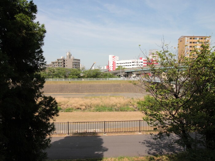 室内からの展望 リバ－ライフ三島