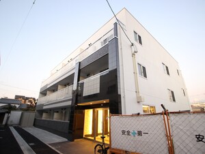 ヴィラナリー桃谷A棟