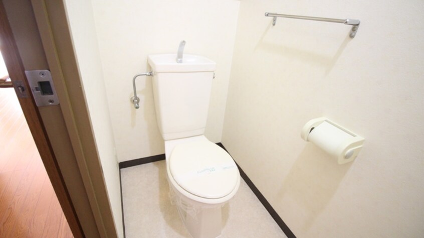 トイレ ﾗｲｵﾝｽﾞﾏﾝｼｮﾝ泉南樽井第２（608）