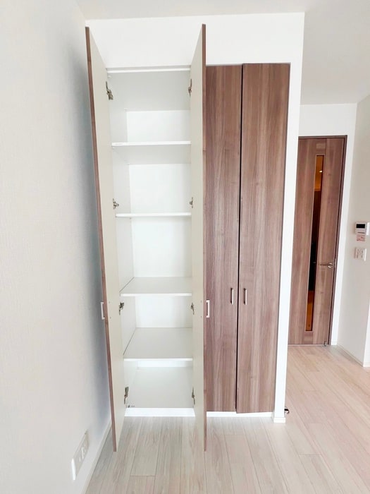 収納 プレミストタワー靱本町（2211）