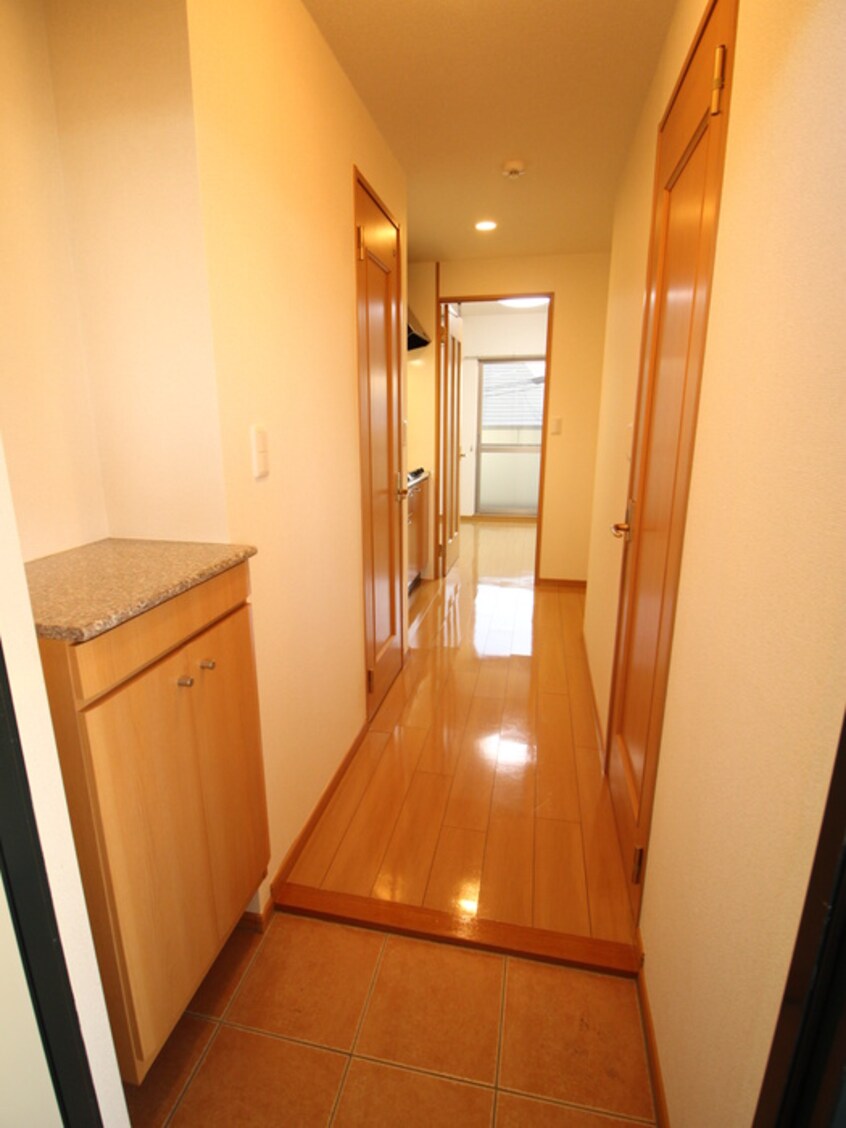 玄関 ハピネス浦江