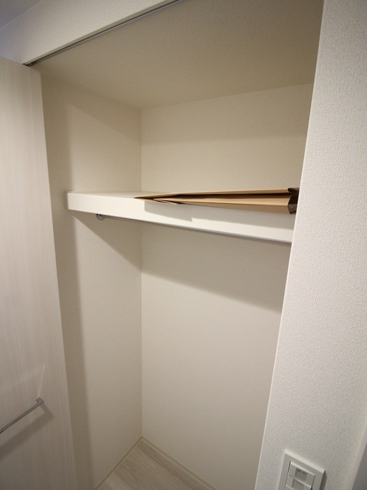 収納 ﾌﾟﾚｻﾝｽ東三国駅前ｸﾞﾗﾝｸﾗｽ(611)