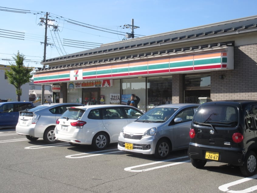セブンイレブン(スーパー)まで50m フロレセール南六甲