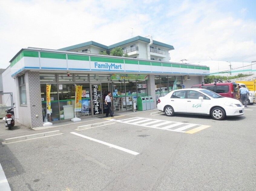 ファミリーマート清水が丘店(コンビニ)まで350m 舞子八木ハイツ