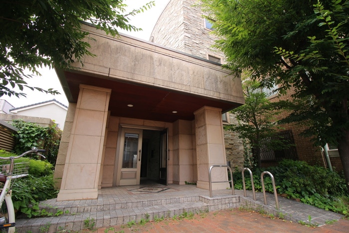 エントランス部分 イングランドアヴェニュー１番館