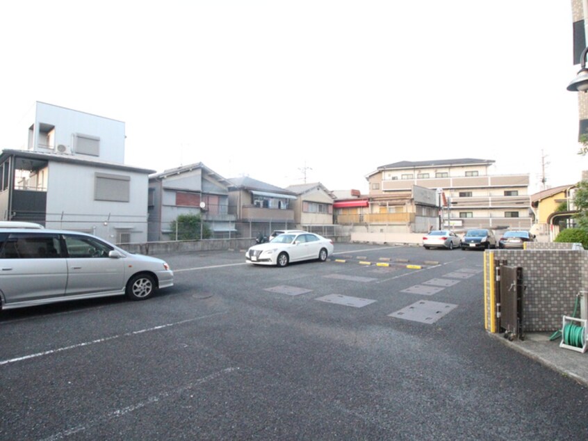 駐車場 メゾンスリ－ゼ