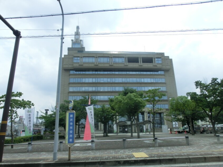 藤井寺市役所(役所)まで19m メゾンスリ－ゼ