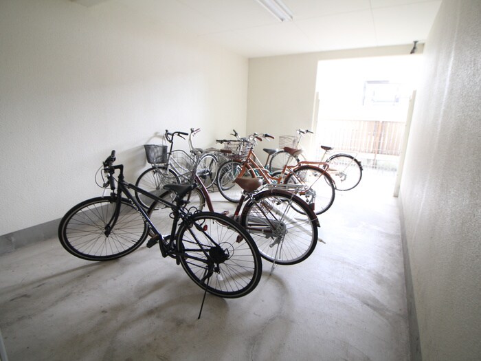 駐輪場 ウィズナスコート武庫之荘