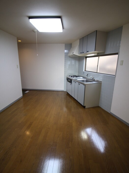 キッチン ハイネス磯路