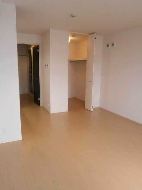 居室 アンクレ－ル