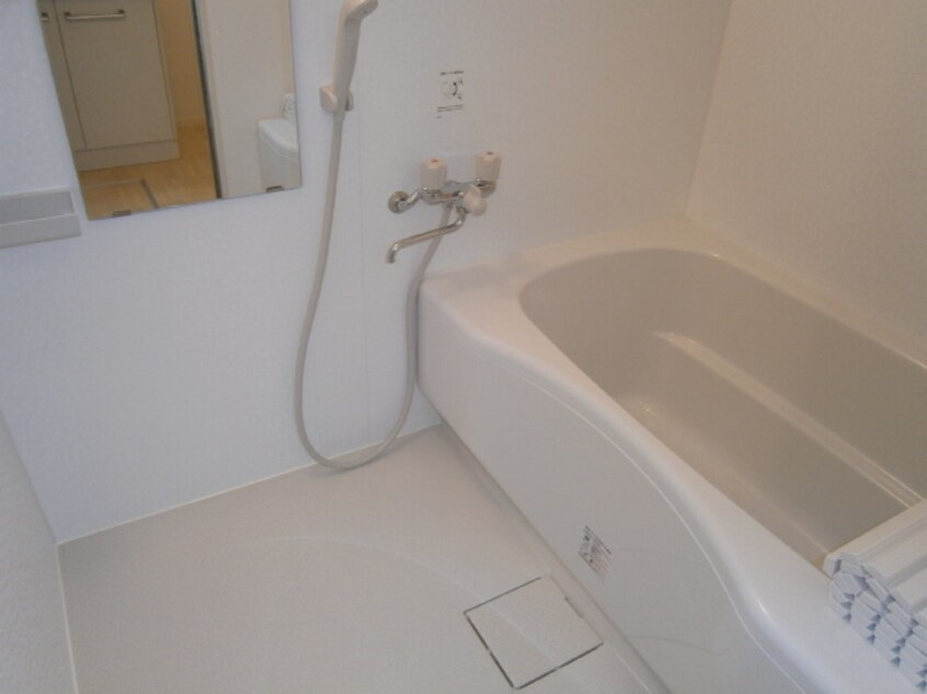 バス／シャワールーム等 アンクレ－ル