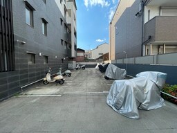 バイク置き場