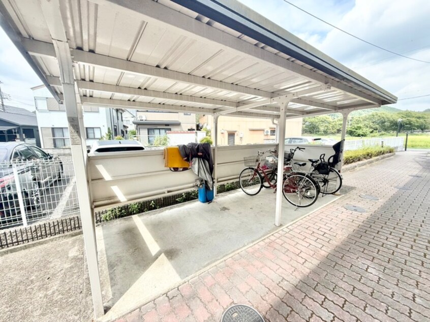 駐輪場 グランドフォレスト