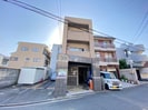 アルティスタ西院の外観