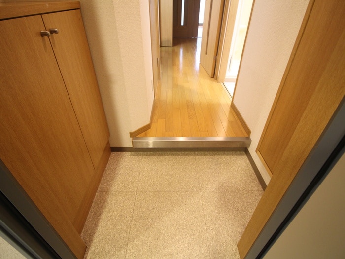 玄関 中之町西ＴＫハイツ