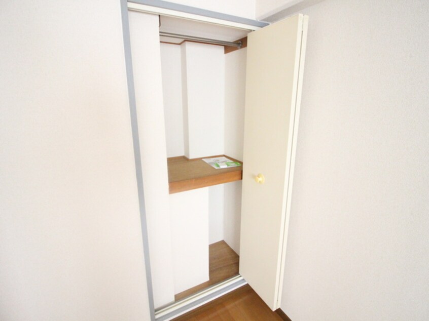 収納 シャトレ六甲