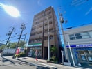 スプリング・ウエストの外観